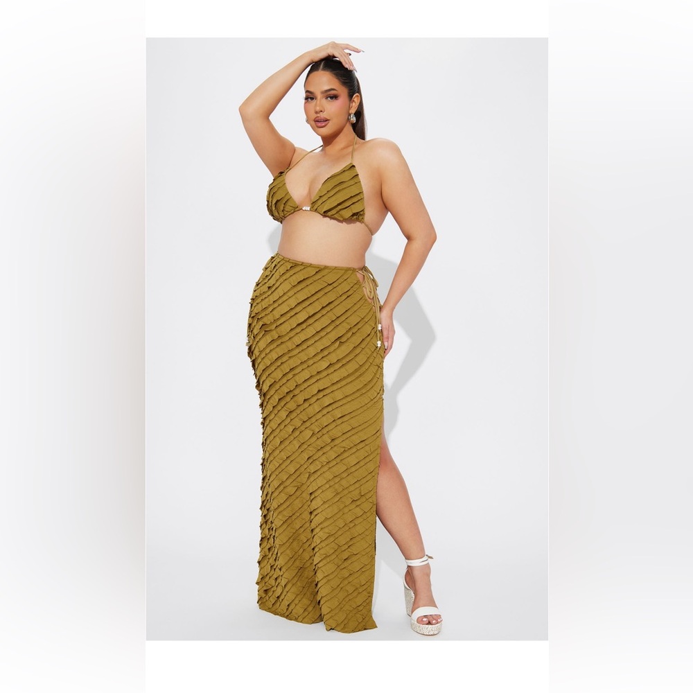 Triangle top and matching skirt